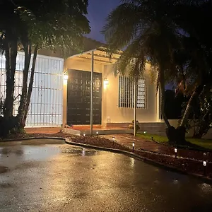 Borinquen Beach House Holiday home Camaceyes